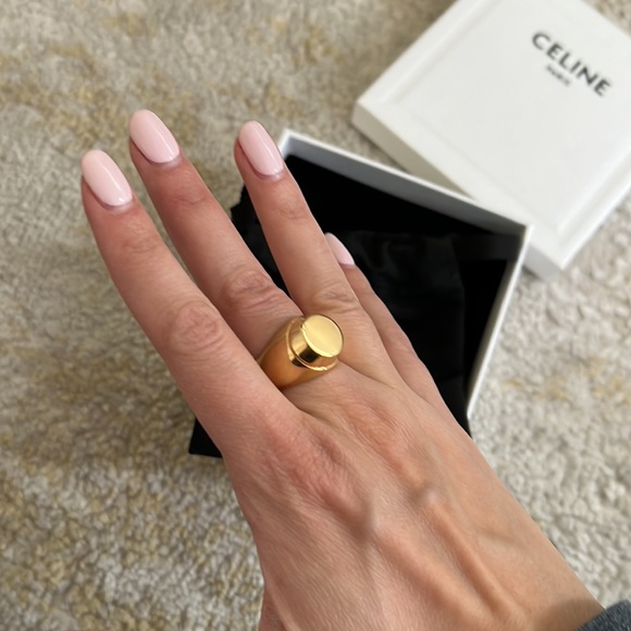 Celine Ring - Picture 5 of 13